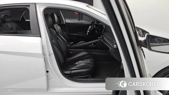 Hyundai Avante (CN7) 2022 Белый из Кореи, фото 3