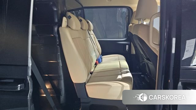 Hyundai Staria 2023 Черный из Кореи, фото 3