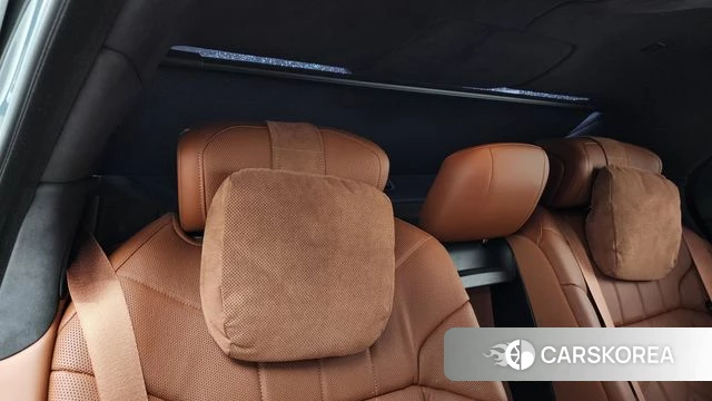 BMW 7 Series (G70) 2023 Светло-серебряный цвет из Кореи, фото 3