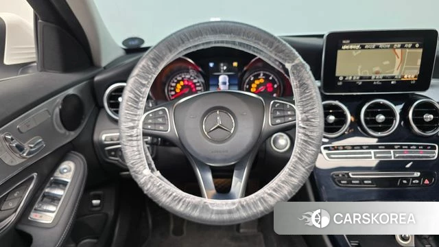 Mercedes-Benz C-Class W205 2018 Белый из Кореи, фото 3