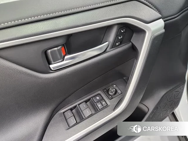 Toyota RAV4 5th Generation 2025 Белый из Кореи, фото 3