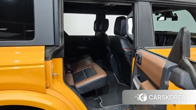 Ford Bronco 6th Generation 2022 Желтый из Кореи, фото 3