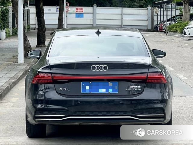 Audi A7L 2022 Черный из Китая, фото 3