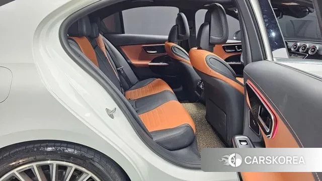 Mercedes-Benz C-Class W206 2023 Белый из Кореи, фото 3