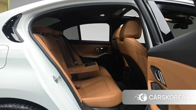 BMW 3 Series (G20) 2025 Белый из Кореи, фото 3