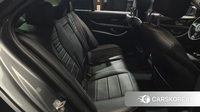 Mercedes-Benz E-Class W213 2018 Серый из Кореи, фото 3