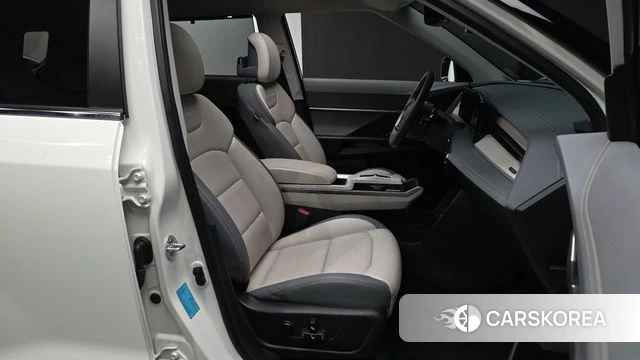 Ssangyong Torres EVX 2023 Белый из Кореи, фото 3