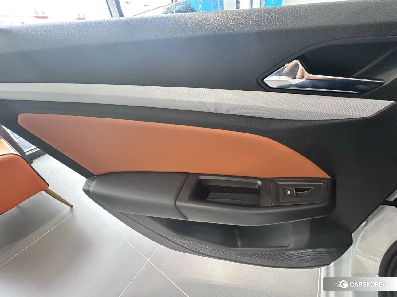 Volkswagen Bora 2024 Белый из Китая, фото 3