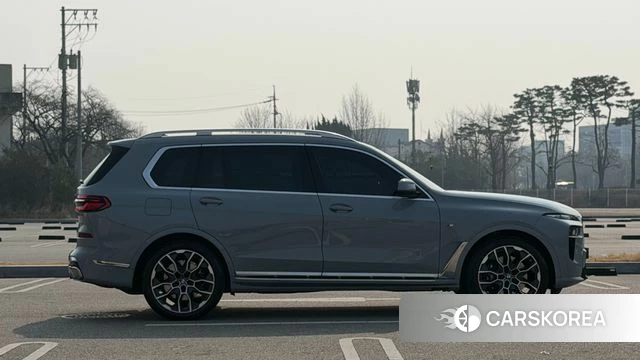 BMW X7 (G07) 2024 Серый из Кореи, фото 3