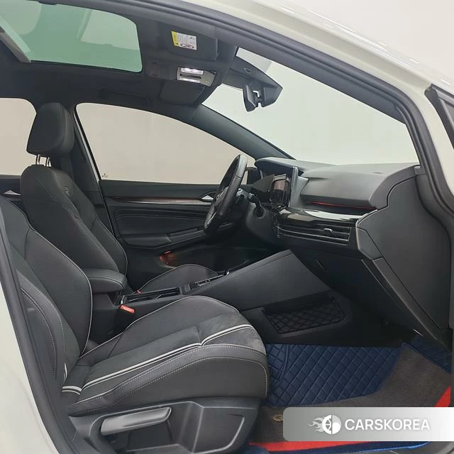Volkswagen Golf 2022 Белый из Китая, фото 3