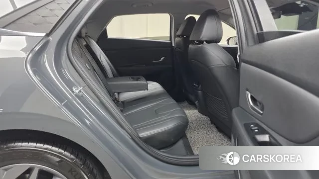 Hyundai The New Avante (CN7) 2023 Серый из Кореи, фото 3