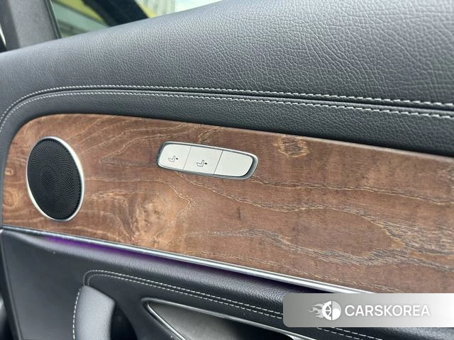 Mercedes-Benz E-class 2018 Черный из Китая, фото 3