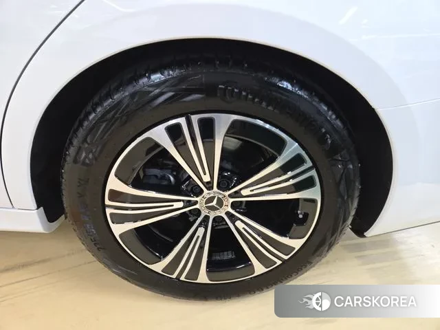 Mercedes-Benz E-Class W214 2024 Белый из Кореи, фото 3