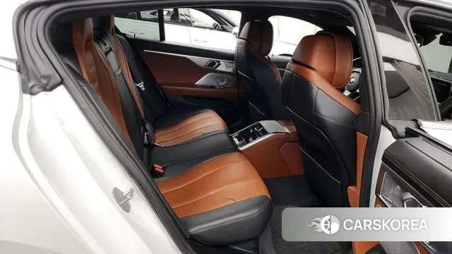 BMW 8 Series (G15) 2021 Белый из Кореи, фото 3