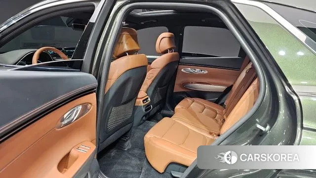 Genesis GV70 2023 Серый из Кореи, фото 3