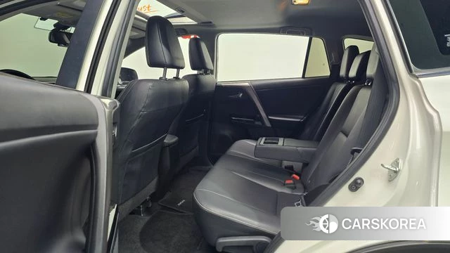 Toyota RAV4 2018 Белый из Кореи, фото 3