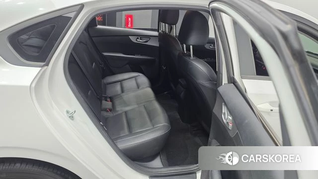Kia The New K3 2nd generation 2021 Белый из Кореи, фото 3