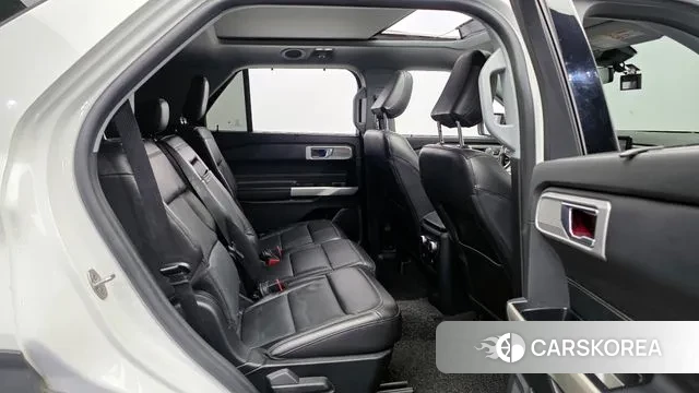 Ford Explorer 6th Generation 2021 Белый из Кореи, фото 3