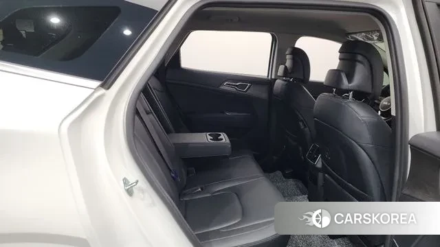 Kia Sportage 5th Generation 2023 Белый из Кореи, фото 3