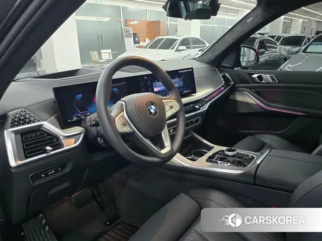 BMW X7 (G07) 2025 Черный из Кореи, фото 3