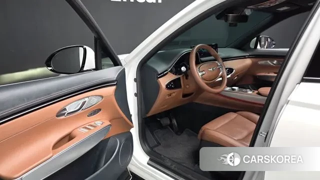 Genesis GV70 2023 Белый из Кореи, фото 3