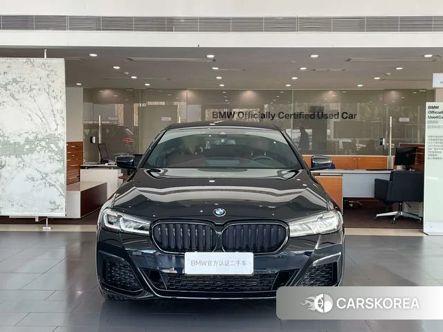 BMW 5 series 2022 Черный из Китая, фото 3