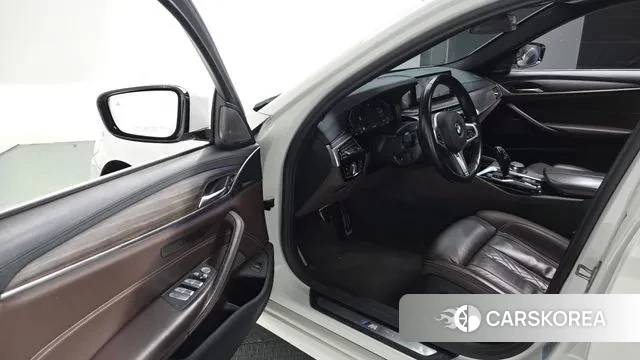 BMW 5 Series (G30) 2020 Белый из Кореи, фото 3