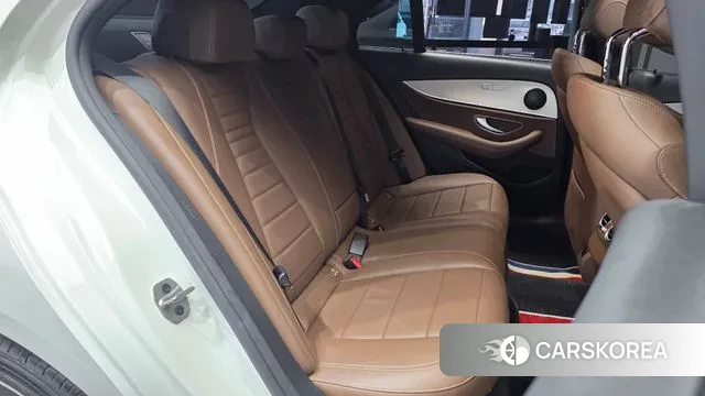 Mercedes-Benz E-Class W213 2020 Белый из Кореи, фото 3