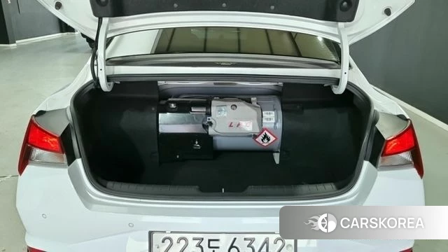 Hyundai Avante (CN7) 2022 Белый из Кореи, фото 3