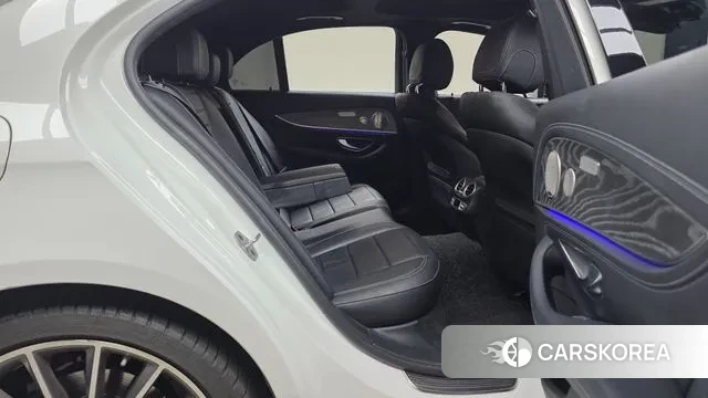 Mercedes-Benz E-Class W213 2022 Белый из Кореи, фото 3