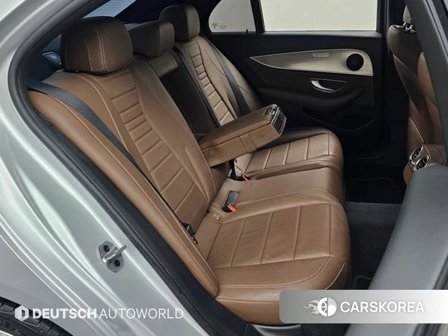 Mercedes-Benz E-Class W213 2019 Серебряный из Кореи, фото 3