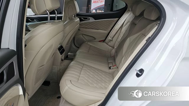 Genesis The New G70 2023 Белый из Кореи, фото 3