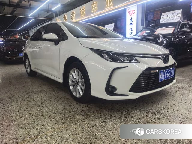 Toyota Corolla 2022 Белый из Китая, фото 3