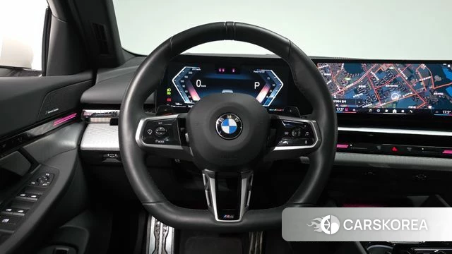 BMW 5 Series (G60) 2024 Белый из Кореи, фото 3