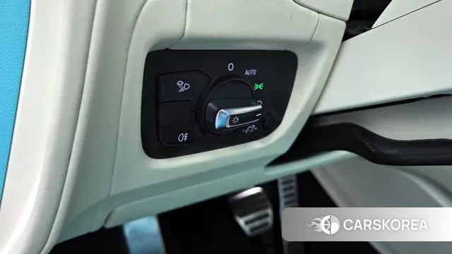 Audi R8 (4S) 2021 Небесно-голубой из Кореи, фото 3