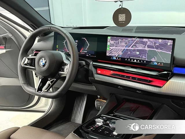 BMW 5 Series (G60) 2025 Белый из Кореи, фото 3