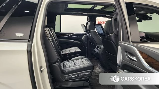 Cadillac Escalade 5th Generation 2021 Белый из Кореи, фото 3