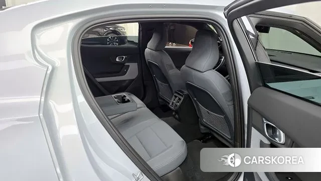 Polestar Polestar 2 2022 Светло-серебряный цвет из Кореи, фото 3