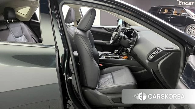 Lexus NX350h Second generation 2023 Черный из Кореи, фото 3