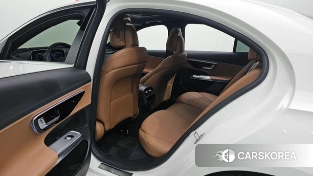 Mercedes-Benz E-Class W214 2025 Белый из Кореи, фото 3