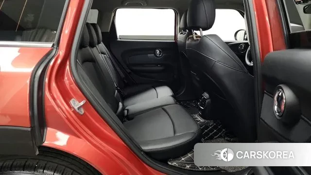 Mini Cooper S Clubman 2021 Красный из Кореи, фото 3