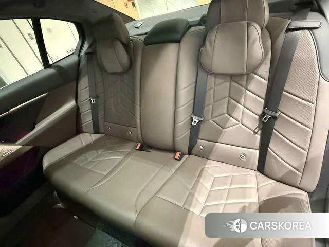 BMW 5 series 2024 Белый из Китая, фото 3