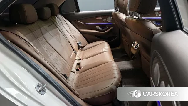 Mercedes-Benz E-Class W213 2019 Белый из Кореи, фото 3