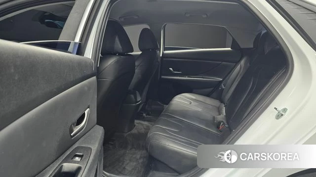 Hyundai Avante Hybrid (CN7) 2023 Белый из Кореи, фото 3