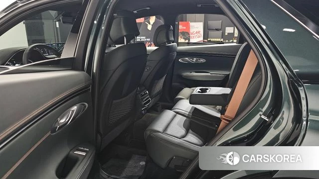 Genesis GV70 2023 Темно-зеленый из Кореи, фото 3