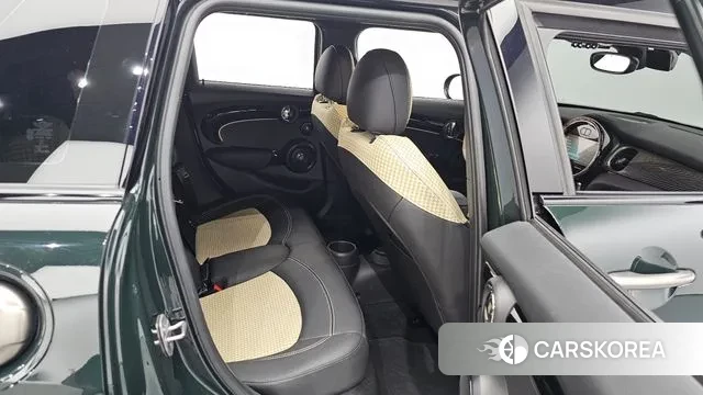 Mini Cooper S 2022 Зеленый из Кореи, фото 3