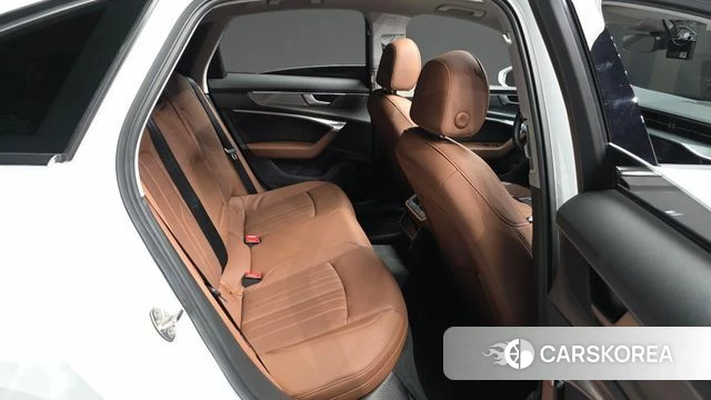 Audi A6 (C8) 2019 Белый из Кореи, фото 3