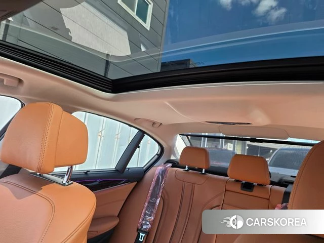 BMW 5 Series (G30) 2022 Черный из Кореи, фото 3