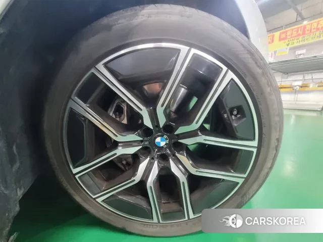 BMW 7 Series (G70) 2024 Белый из Кореи, фото 3