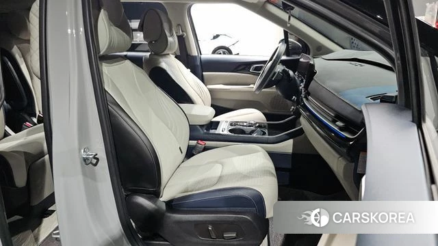 Kia The New Carnival 4th Generation 2024 Серебристо-серый из Кореи, фото 3